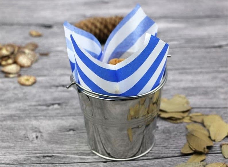 1000 x Striped Grease Resistant Burger Wrap Sheets